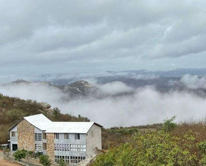 Pousada Mirante Do Vale เซร์ฮา เจ เซาเบนโต ภายนอก รูปภาพ